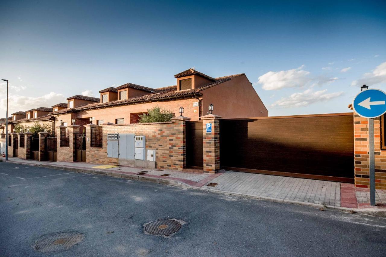 Apartamentos Al Paso De Toledo, Puy Du Fou A 10Km Burguillos de Toledo Esterno foto